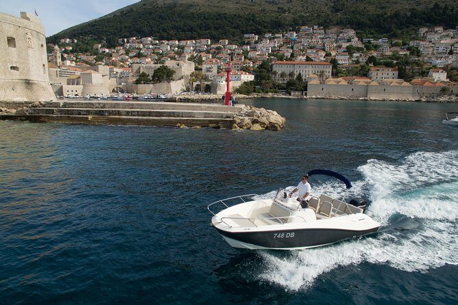 4h trip from Dubrovnik to the Elafiti islands with Quicksilver 675 boat - Your private Quicksilver 675 ride: fast access to the Elafiti islands
