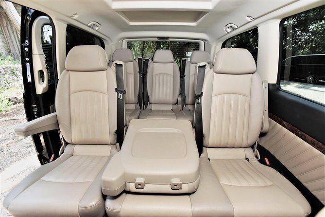 Airport Transfer Dubrovnik Town to Herceg Novi / Portonovi - The human touch: friendly drivers, local knowledge, and low-drama service