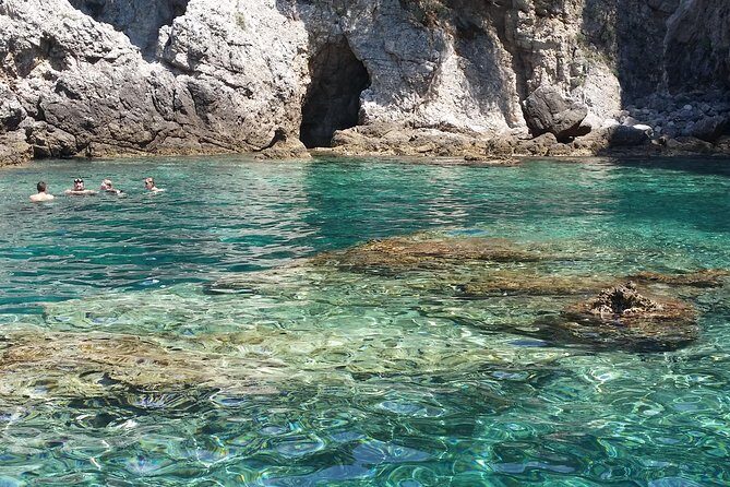 BLUE CAVE&GREEN CAVES /ŠUNJ beach Speedboat tour- WITH DRINKS - Key highlights worth planning for