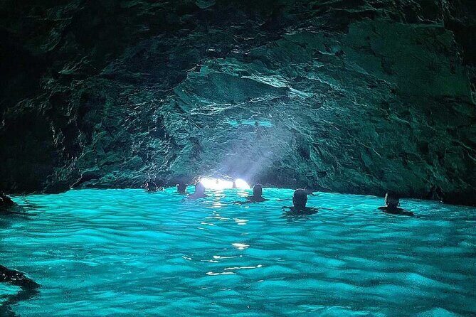 Blue & Green Cave Experience: Drinks, Snorkeling & Šunj Beach - Key things I’d clock before you go