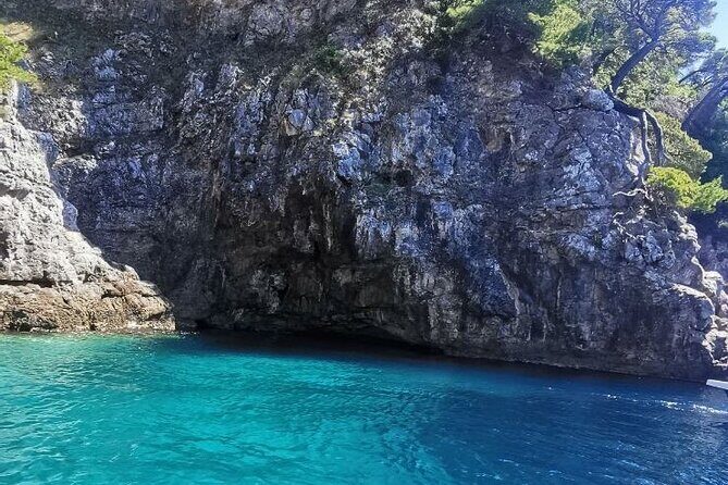 Blue & Green Cave,Sunj beach Small Group Tour with Speedboat - Speedboat to Koločep and Sunj: timing, meeting point, and what to expect