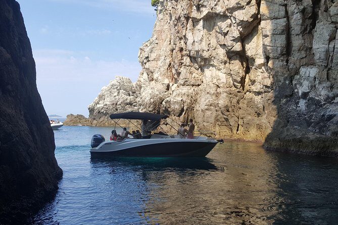 Blue & Green cave,Šunj beach - with drinks small group speedboat - Drinks, timing, and small-group comfort on the water