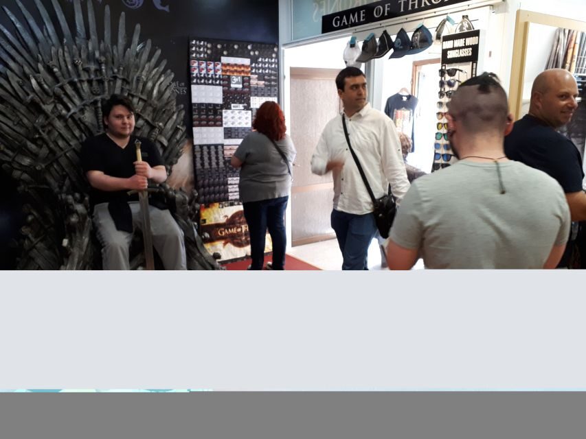 Dubrovnik: Best Game of Thrones Insider Tour - Meeting up under a black Targaryen umbrella