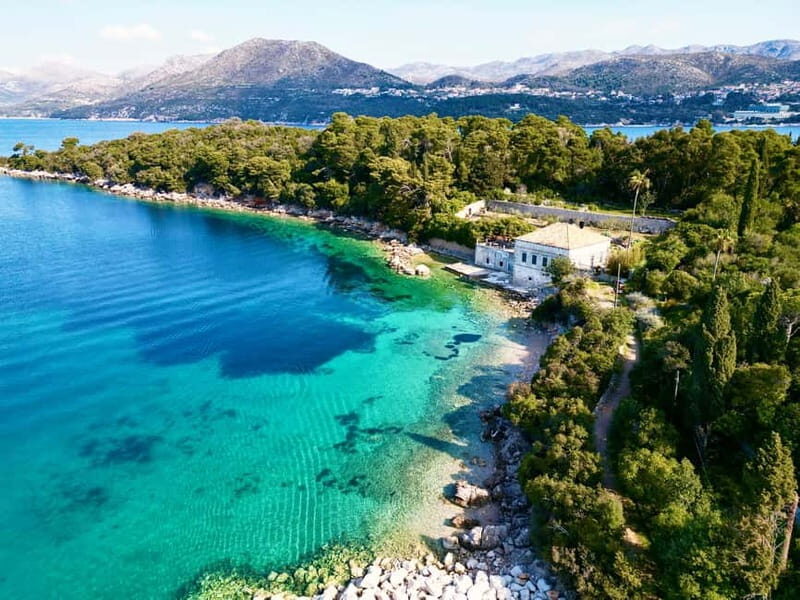 Dubrovnik: Elaphite Islands Cruise with Lunch and Drinks - Getting to the Emili: boarding that feels simple