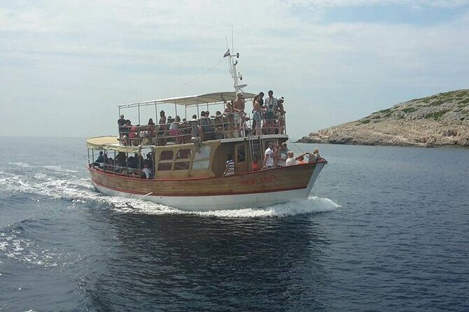 Dubrovnik Islands Boat Tour with Lunch and Unlimited Drinks - Lopud: gardens and a calmer feel for strolling and swimming