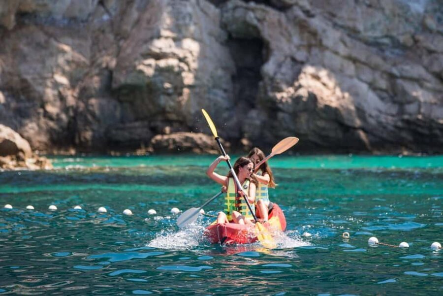 Dubrovnik: Kayak Rental - From Dubrovnik Watersports to Banje Beach launch