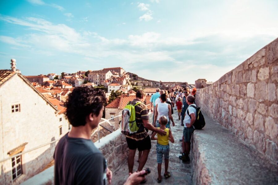 Dubrovnik: Old Town & City Walls Guided Tours Combo - Meeting Point: Where to Find the Group Without Stress