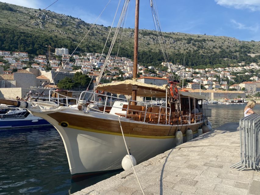 Dubrovnik: Panoramic Sunset Cocktail Cruise Around Old Town - When the weather changes: reroutes and what to expect