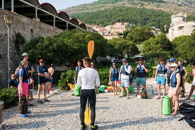 Dubrovnik: Sunset Kayak & Snorkel Tour with Wine & Water - Betina Cave Beach: The Snack and Snorkel Window
