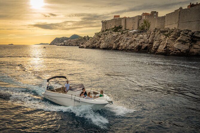 Dubrovnik Sunset Tour By Boat With Local - Villa Šeherezade: a flashy pause in the middle of history