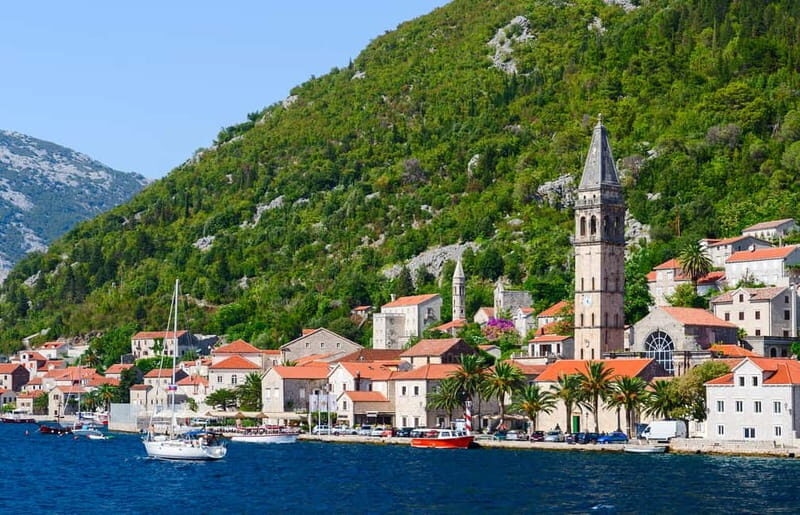 From Dubrovnik: Montenegro Day Trip with Cruise in Kotor Bay - Perast: the quick guided intro, then real time to wander