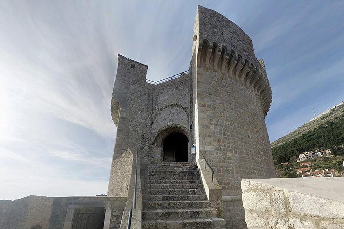 History Walking Tour: Charm of Old Dubrovnik - Franciscan Church and Monastery: pharmacy history and Onofrio’s fountain