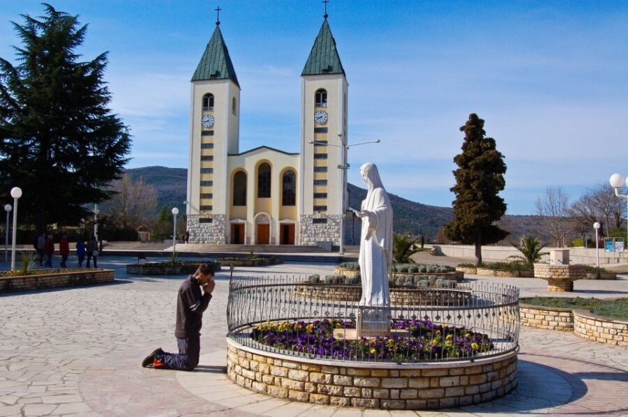Međugorje and Apparation Hill Private Tour From Dubrovnik - The optional St James Church service: when you want the full moment