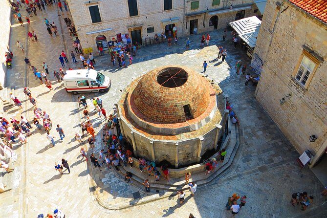 Private 2 hours Walking Tour Games of Thrones in Dubrovnik - Luza Square stop: quick orientation with story-friendly context
