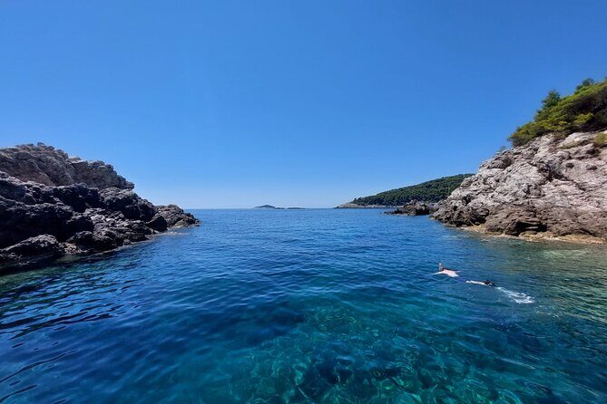 Private Speedboat Tour- Blue cave, sandy beaches and snorkelling - The 8-hour Mljet National Park option: Limuni, Odysseus cave, and salt lakes